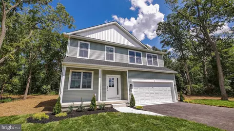 2650 Magnolia Rd, Vineland, NJ 08361