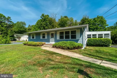 3060 Menantico Rd, Vineland, NJ 08361