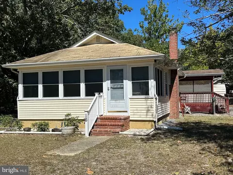 16 SE Lake Shore Dr S, Millville, NJ 08332