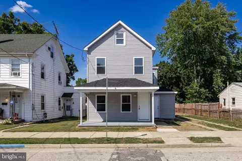 8 Green St E, Millville, NJ 08332