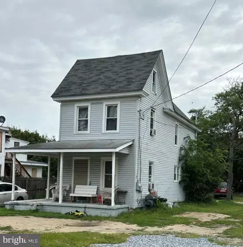 913 S 2nd St, Millville, NJ 08332