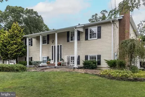 1525 James Ct, Vineland, NJ 08361