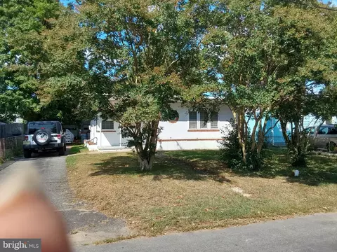 114 W Oxford St, Vineland, NJ 08360