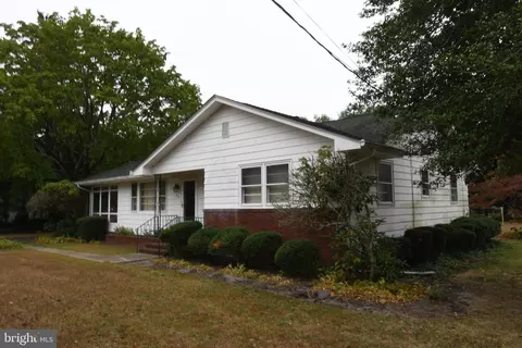 312 S Brewster Rd, Vineland, NJ 08360