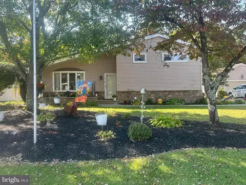 1 Cornwall Ave, Millville, NJ 08332
