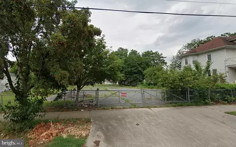 717 E Almond St, Vineland, NJ 08360