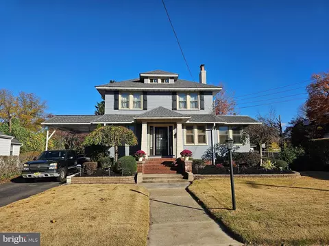 11 S State, Vineland, NJ 08360