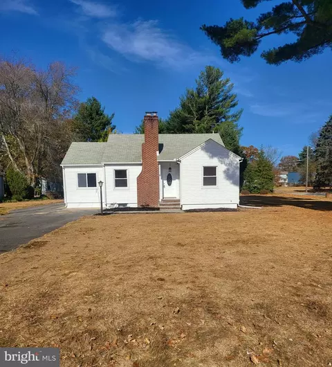 1862 Washington Ave, Vineland, NJ 08361
