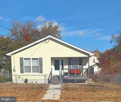 318 W Race St, Millville, NJ 08332