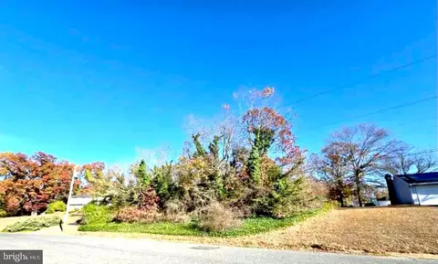 25 Oak Dr, Bridgeton, NJ 08302