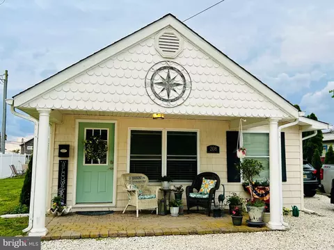 208 Pennsylvania Ave, Fortescue, NJ 08321