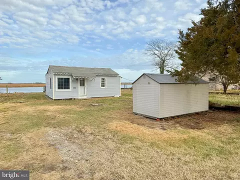 298 Nantuxent Dr, Newport, NJ 08345