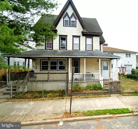 318 S 3rd St, Millville, NJ 08332