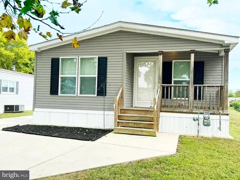 768 E Garden Rd #61, Vineland, NJ 08360