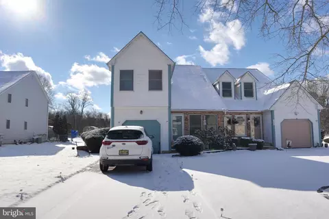 957 Magnolia Rd #C002, Vineland, NJ 08360
