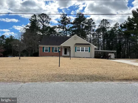 2319 Mistletoe Ln, Millville, NJ 08332
