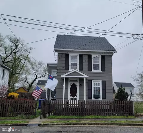 19 Garfield St, Millville, NJ 08332