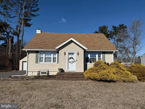 323 W Park Dr, Bridgeton, NJ 08302