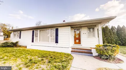 6 Rugby Ln, Bridgeton, NJ 08302