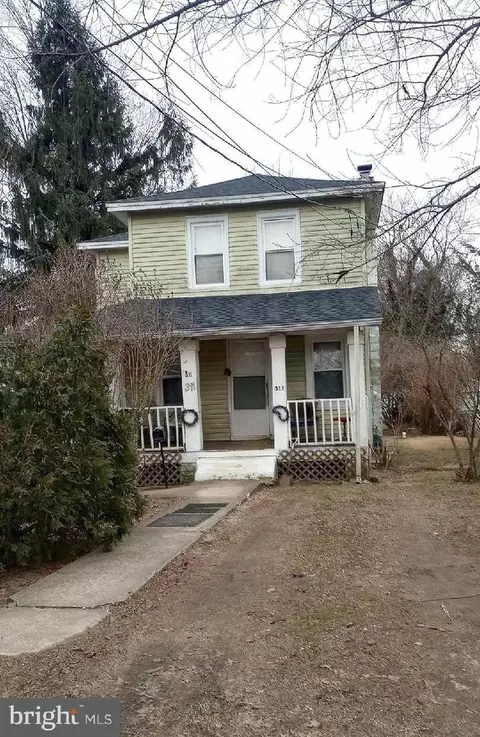 311 Oxford St, Vineland, NJ 08360