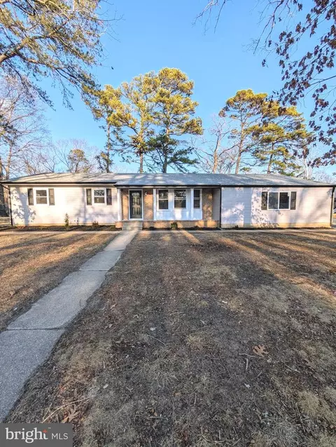 325 Lloyd Ter, Millville, NJ 08332