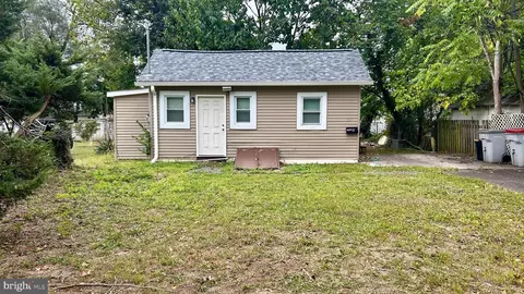 317 Oxford St, Vineland, NJ 08360