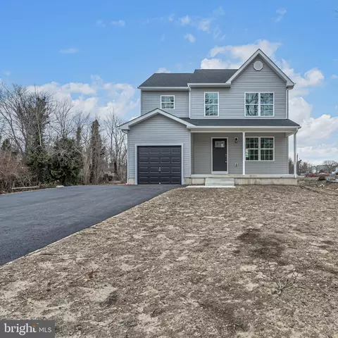 630 E Peach St, Vineland, NJ 08360