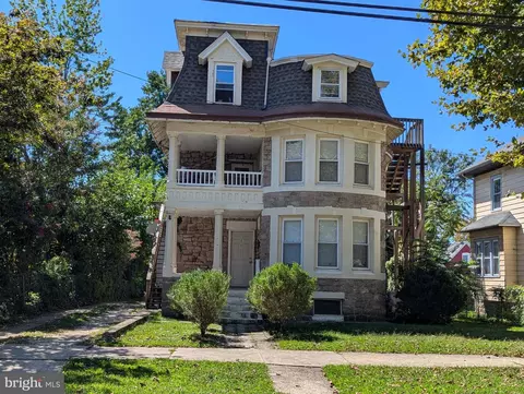 413 W Grape St, Vineland, NJ 08360