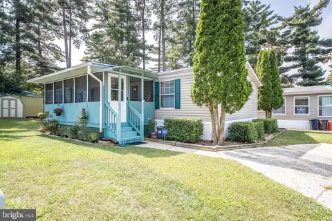 800 College Dr #137, Vineland, NJ 08360