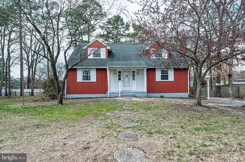 920 Hill Ln, Millville, NJ 08332