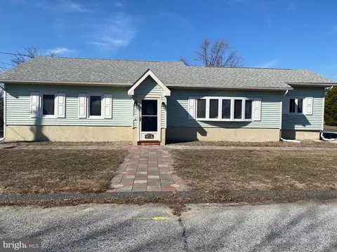 18 Vassar Ave, Fortescue, NJ 08321