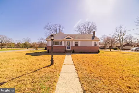 701 Pleasant Dr, Millville, NJ 08332