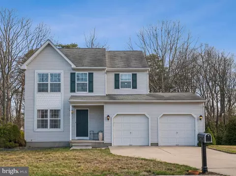 24 Churchill Dr, Millville, NJ 08332