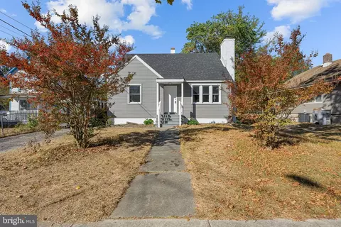 68 S Valley Ave, Vineland, NJ 08360
