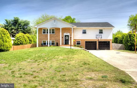 1243 Sherwood Dr, Vineland, NJ 08361