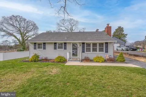 26 Pineview Ter, Bridgeton, NJ 08302