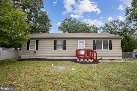 132 River Dr, Millville, NJ 08332