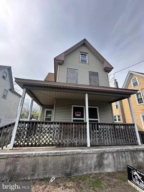202 Sharp St N, Millville, NJ 08332