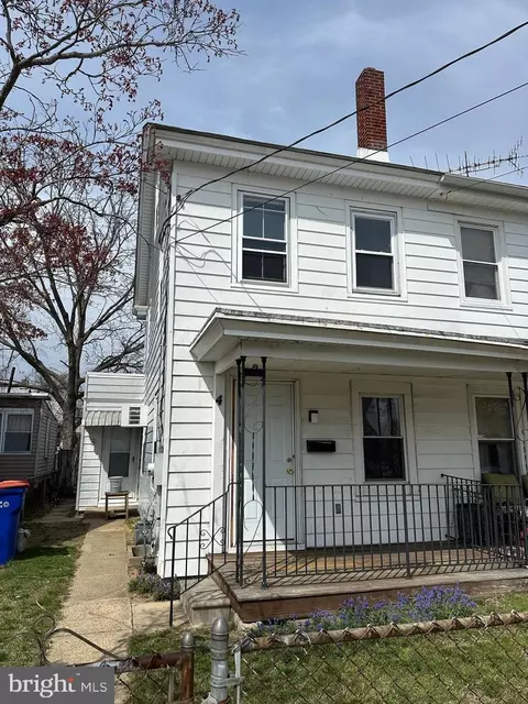 4 Green St, Millville, NJ 08332