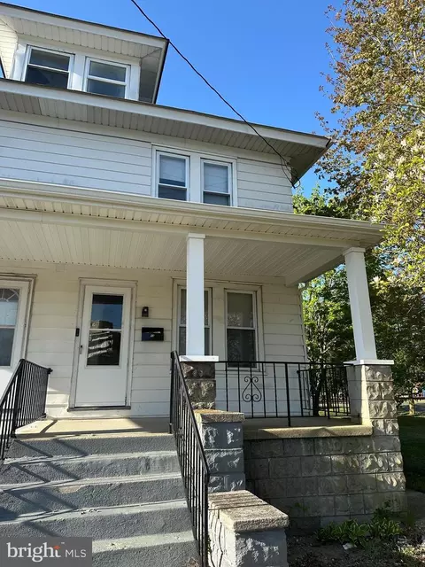84 Main St W, Millville, NJ 08332