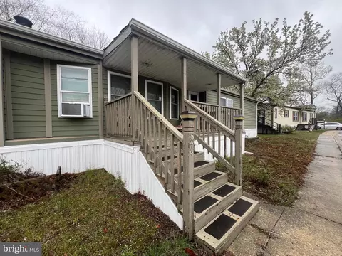 24 Jackson Drive Dr, Millville, NJ 08332