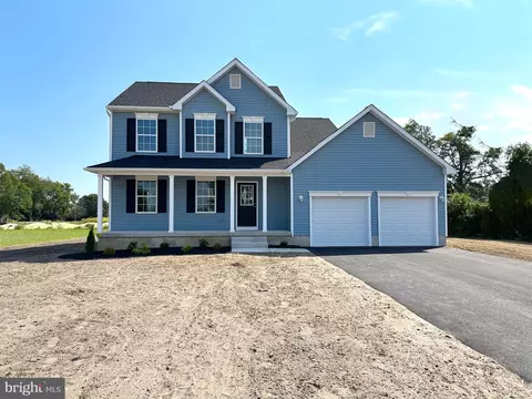 822 Chapel Dr, Vineland, NJ 08361