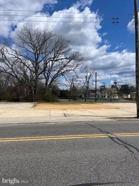 713 S 2nd St, Millville, NJ 08332