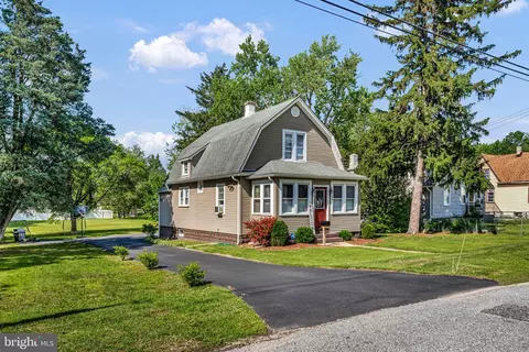 54 Osborn Ave, Vineland, NJ 08360