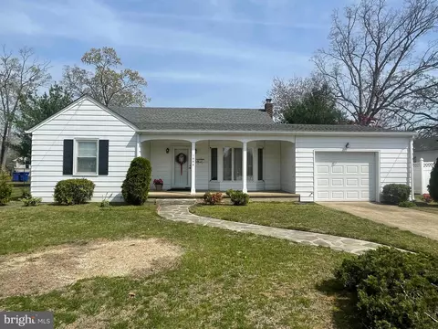1006 Pine St, Millville, NJ 08332