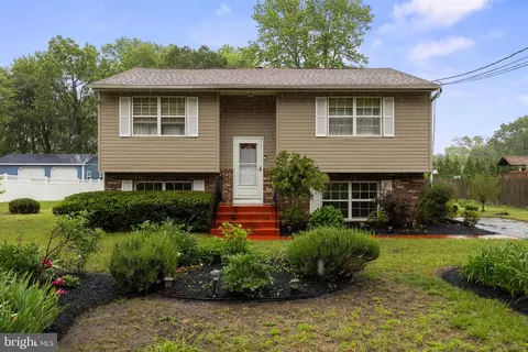 1629 Caitlin Dr, Vineland, NJ 08360