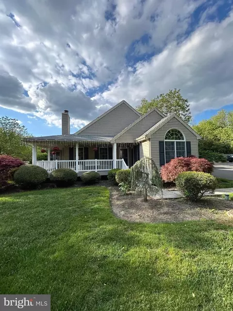 210 Elmer Rd, Vineland, NJ 08360