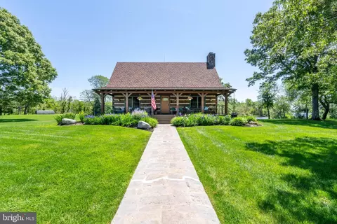 15 Schooner Dr, Millville, NJ 08332