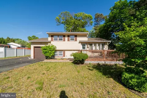 817 Cheltenham Dr, Vineland, NJ 08360