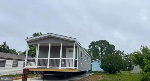 10 Jackson Dr, Millville, NJ 08332